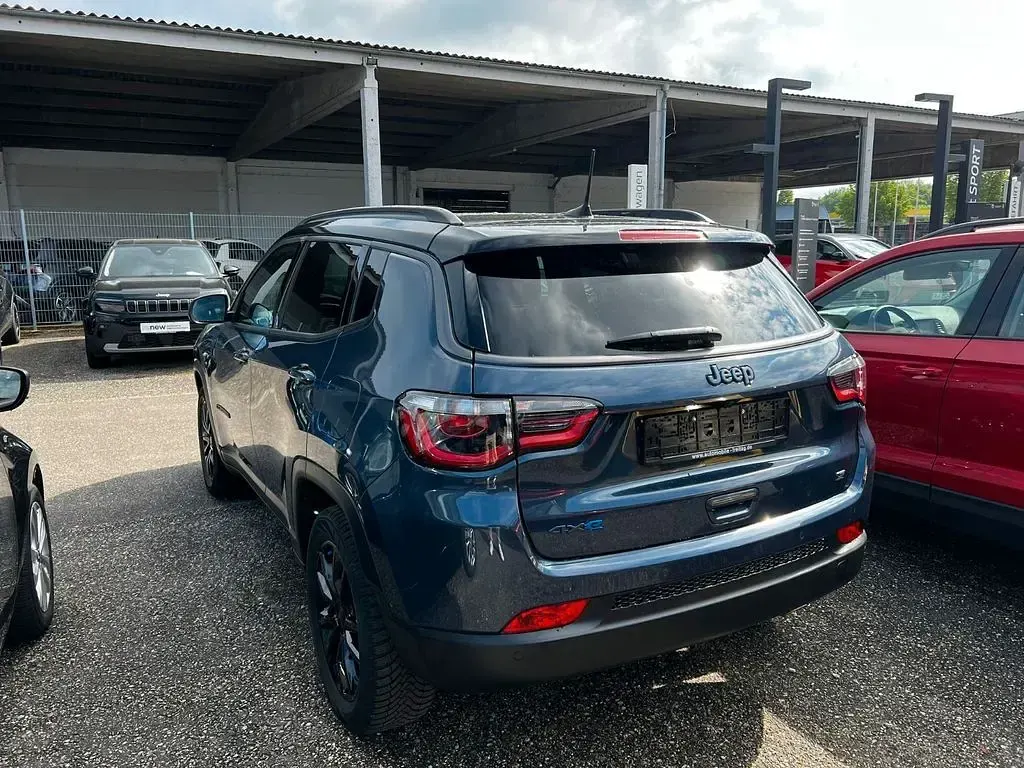 Käytetty Jeep Compass 179 HP (131 kW) 2021 Sininen Katumaasturi