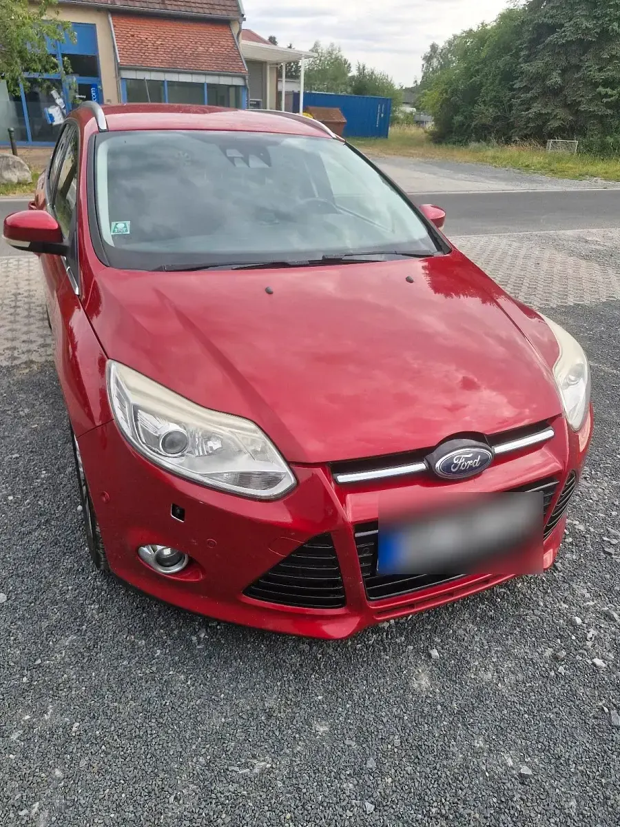 Gebraucht Ford Focus 184 PS (135 kW) 2015 Rot Kombi