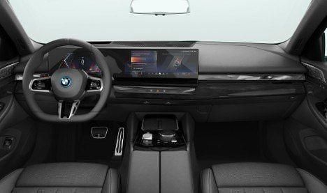 Gebraucht BMW 550e M Sport 489 PS (359 kW) 2025 Weiß Limousine