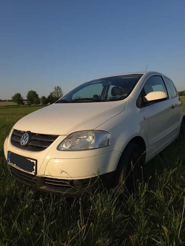 Weiß Gebraucht 2010 VW Fox Style Kleinwagen | 550 € (Guter Preis) - Bild 1/4