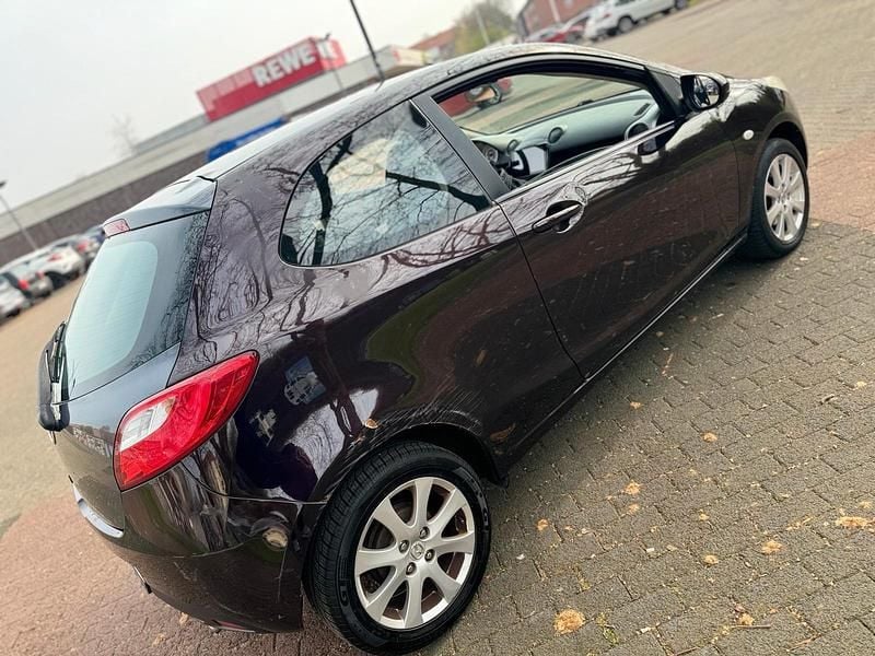 Gebraucht Mazda 2 75 PS (55 kW) 2009 Braun Kleinwagen