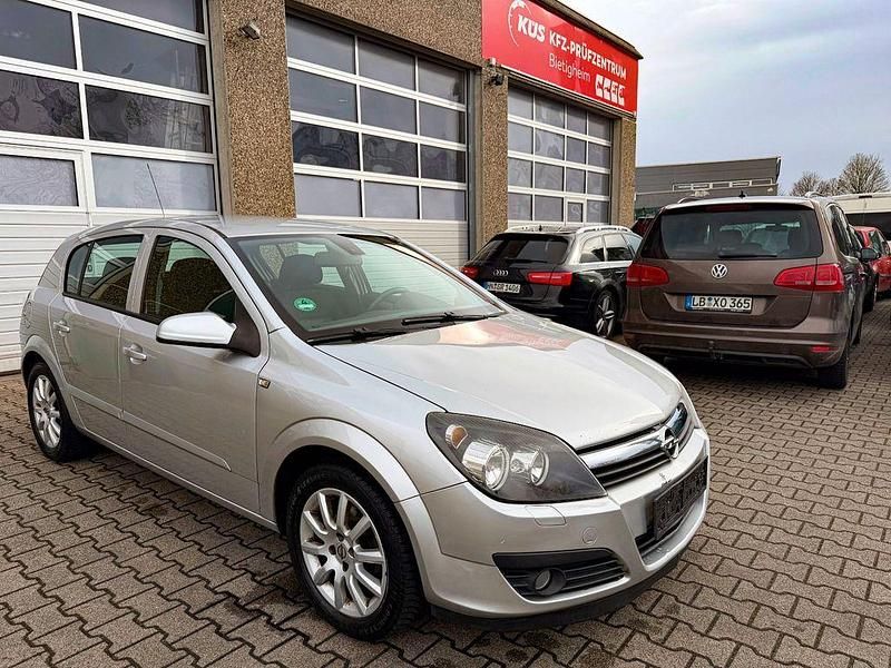 Gebraucht Opel Astra Edition 105 PS (77 kW) 2005 Silber Limousine