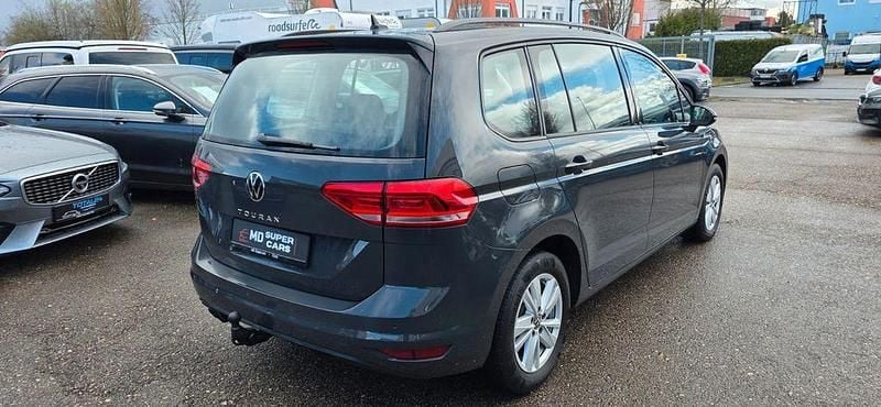 Gebraucht VW Touran 150 PS (110 kW) 2023 Grau Van / Kleinbus