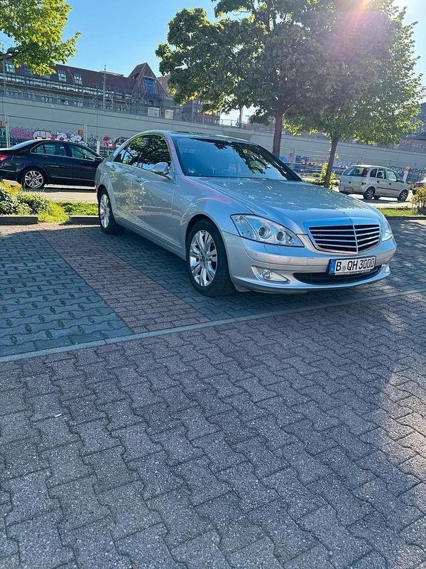 Silber Gebraucht 2009 Mercedes S320 Limousine | 9.800 € (Guter Preis) - Bild 1/4