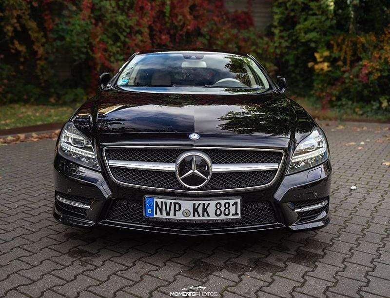 Schwarz Gebraucht 2013 Mercedes CLS350 Shooting Brake Kombi | 16.999 € (Fairer Preis) - Bild 1/4