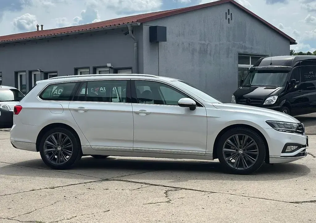 Gebraucht VW Passat Elegance 210 PS (154 kW) 2020 Weiß Kombi