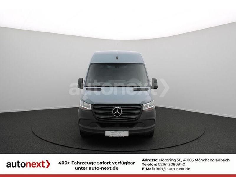 Gebraucht Mercedes Sprinter 163 PS (119 kW) 2020 Grau Van