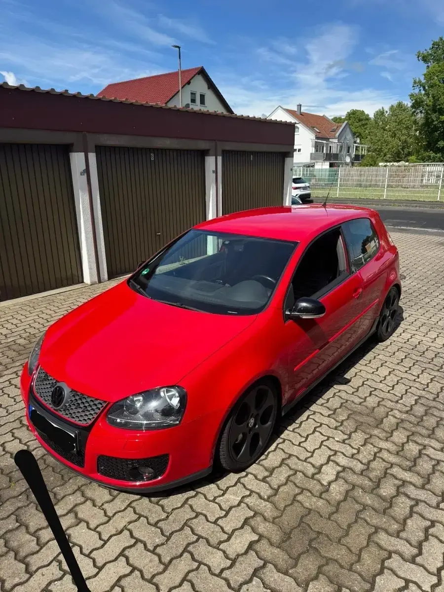 Używany VW Golf V GTI 200 KM (147 kW) 2005 Czerwony Hatchback