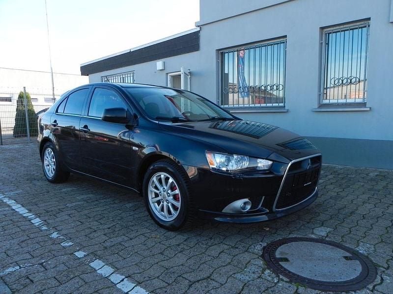 Schwarz Gebraucht 2011 Mitsubishi Lancer Sportback Edition Limousine | 4.790 € (Fairer Preis) - Bild 1/4