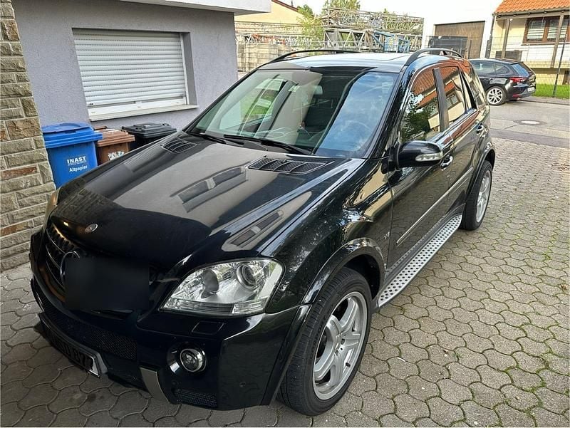 Schwarz Gebraucht 2006 Mercedes ML420 AMG SUV | 8.199 € - Bild 1/4
