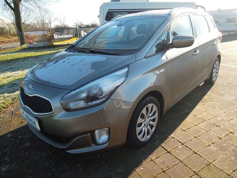 Silber Gebraucht 2016 Kia Carens Vision Van / Kleinbus | 10.990 € (Fairer Preis) - Bild 1/4