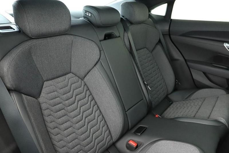 Gebraucht Audi e-tron GT quattro Basis 350 kW (476 PS) 2022 Mythosschwarz metallic Limousine