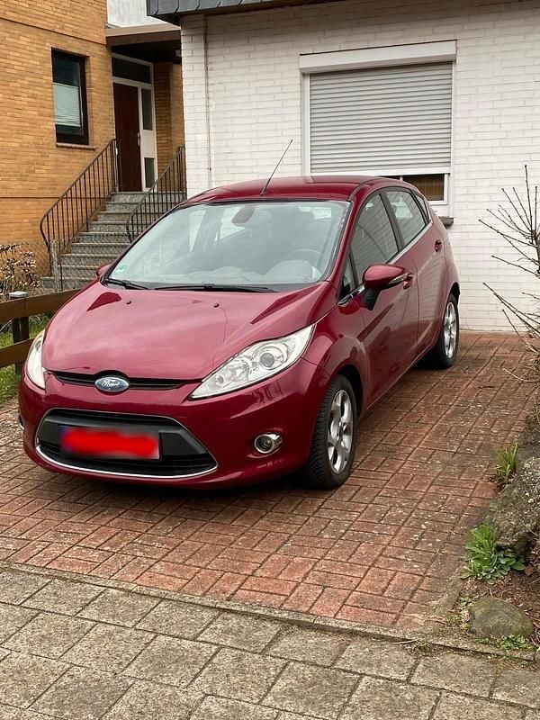 Gebraucht Ford Fiesta 80 PS (58 kW) 2008 Violet Kleinwagen