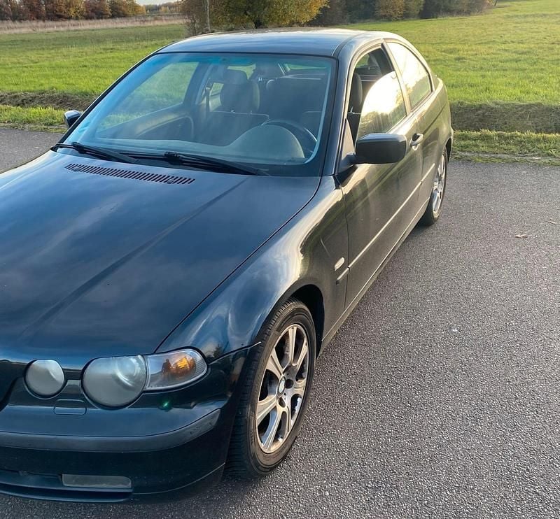 Gebraucht BMW 316 Compact 116 PS (85 kW) 2002 Schwarz Kleinwagen