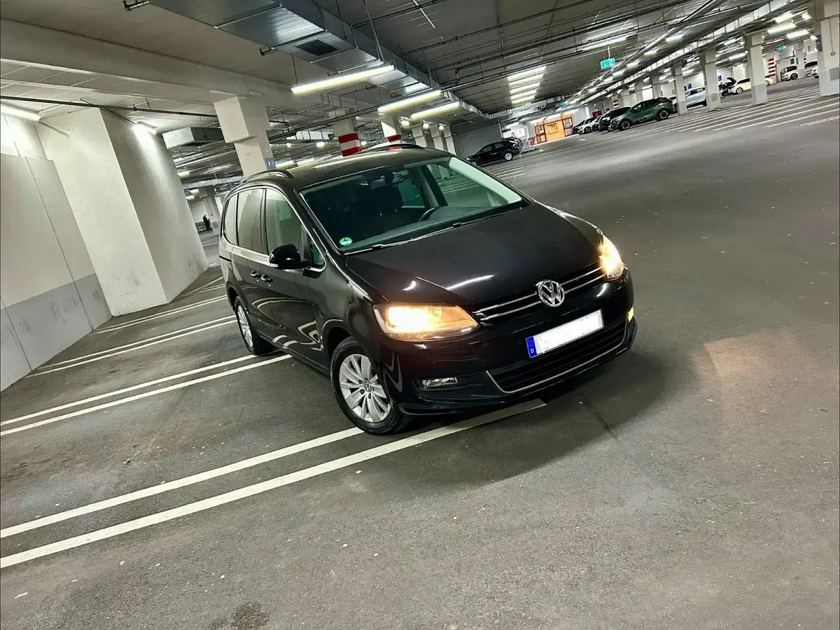 Brugt VW Sharan 140 HK (102 kW) 2012 Sort MPV