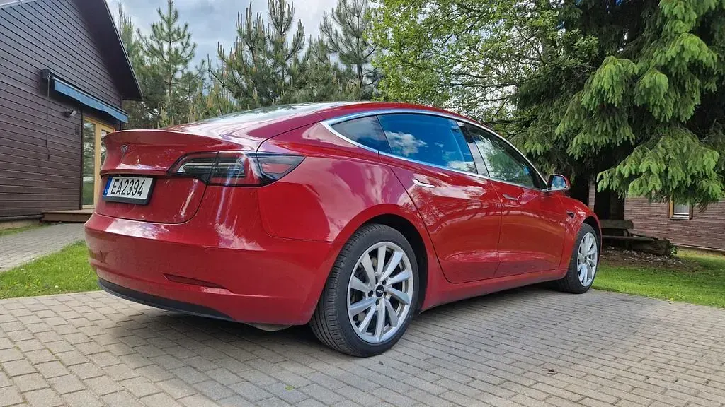 Gebraucht Tesla Model 3 191 kW (261 PS) 2018 Rot Limousine