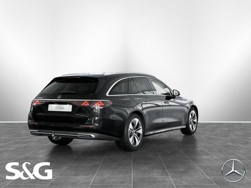 Gebraucht Mercedes E300 Avantgarde 204 PS (150 kW) 2025 Metalliclack obsidianschwarz Kombi
