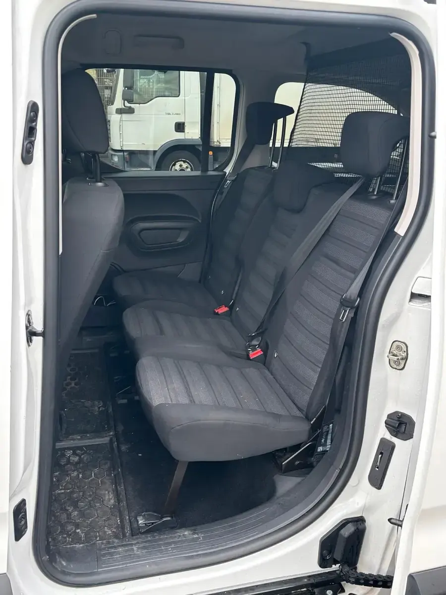 Usata Opel Combo 130 CV (95 kW) 2019 Bianco Monovolume