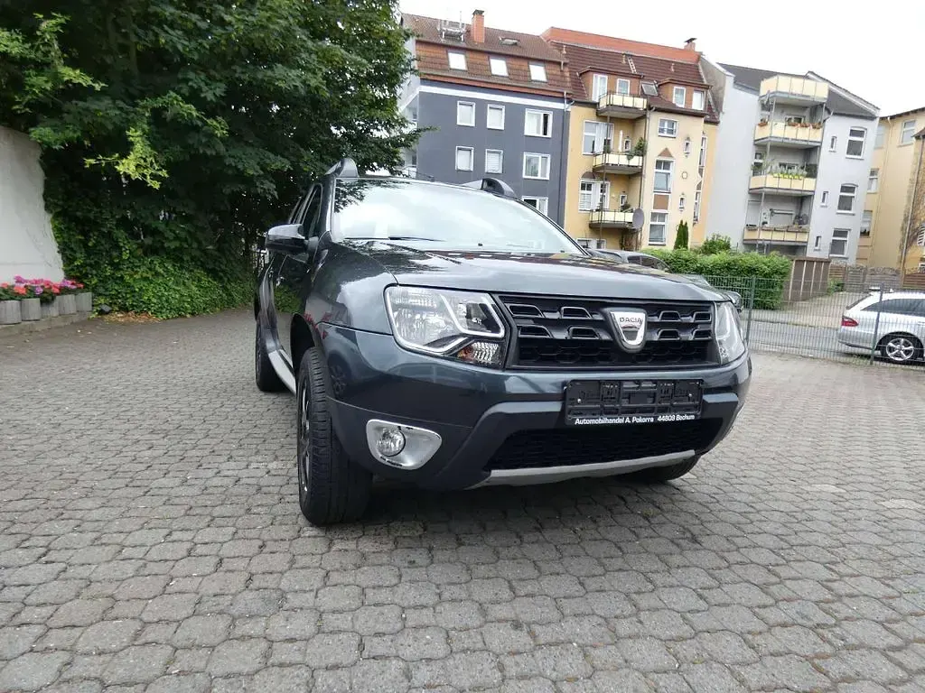 Gebraucht Dacia Duster Black Shadow 125 PS (91 kW) 2017 Grau SUV