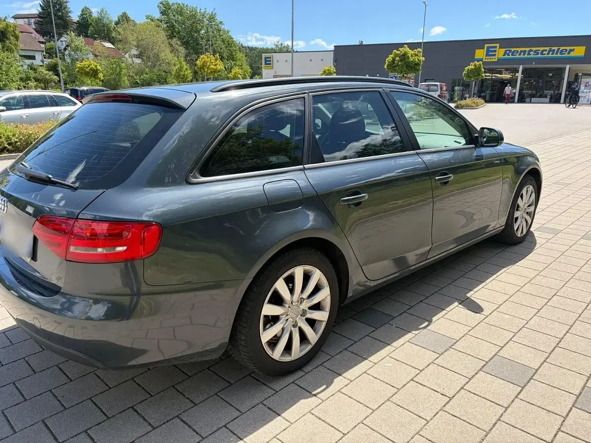 Gebraucht Audi A4 143 PS (105 kW) 2010 Silber Kombi
