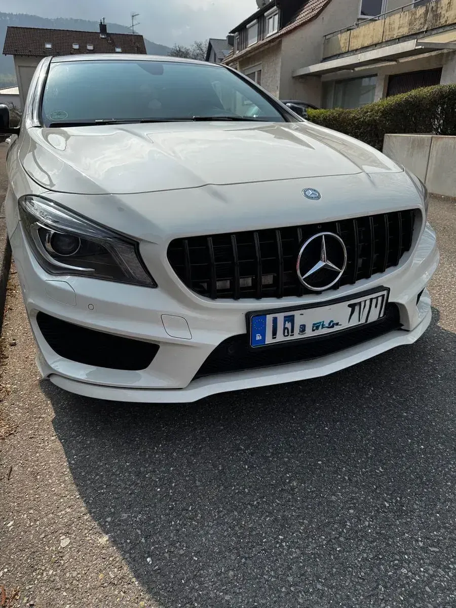 Gebraucht Mercedes CLA200 AMG line 156 PS (114 kW) 2016 Weiß Coupé