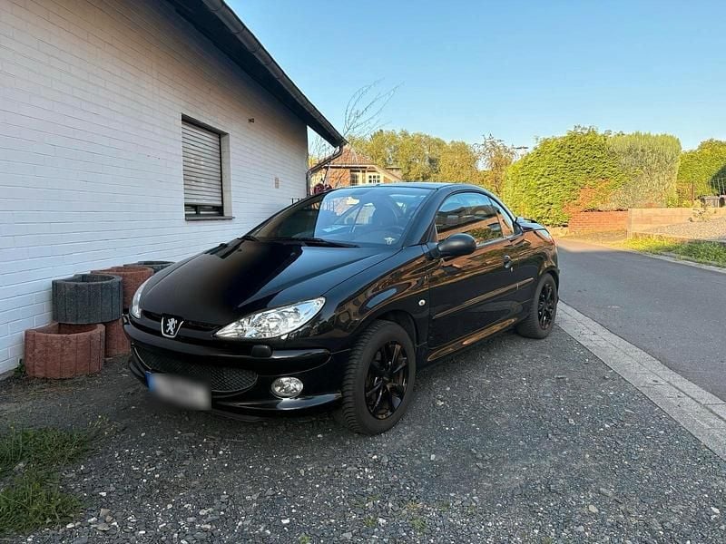 Gebraucht Peugeot 206 CC 109 PS (80 kW) 2006 Schwarz Cabrio