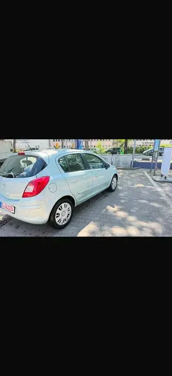 Gebraucht Opel Corsa 90 PS (66 kW) 2009 Grün Kleinwagen