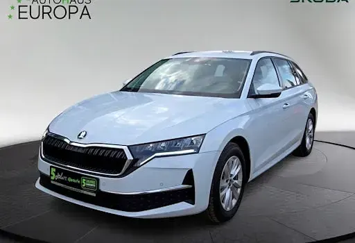 Usado Skoda Octavia Selection 150 CV (110 kW) 2025 Blanco Familiar