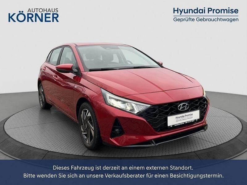 Rot Gebraucht 2023 Hyundai i20 Trend Kleinwagen | 17.900 € (Guter Preis) - Bild 1/4