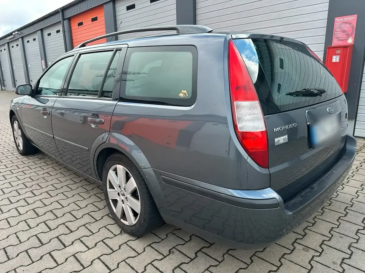 Gebraucht Ford Mondeo 125 PS (91 kW) 2005 Grau Kombi