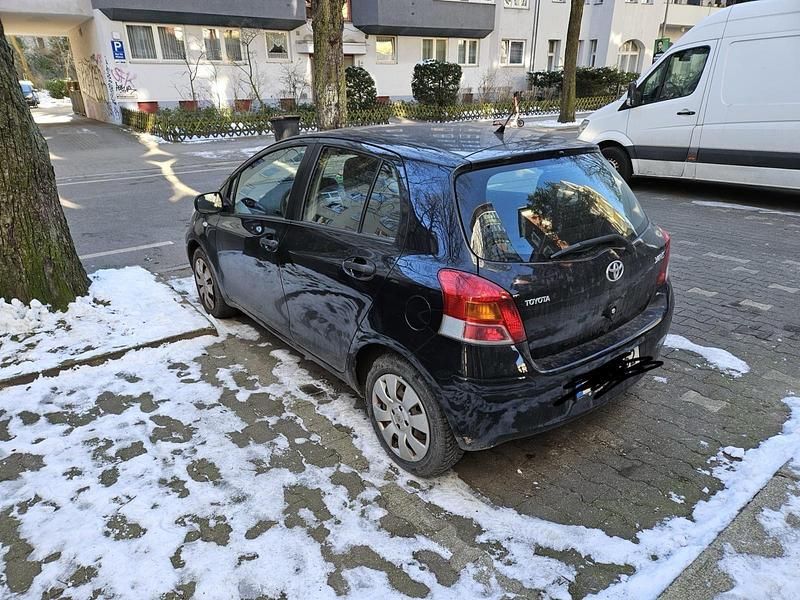 Gebraucht Toyota Yaris 69 PS (50 kW) 2009 Schwarz Kleinwagen