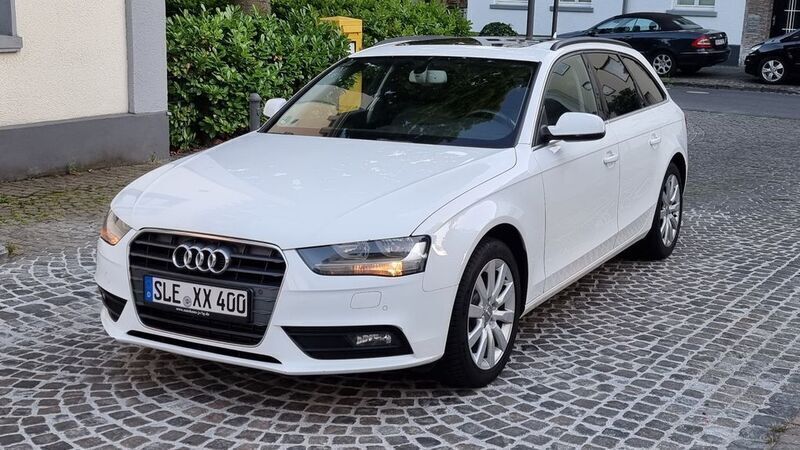 Weiß Gebraucht 2013 Audi A4 Ambiente Kombi | 9.900 € (Fairer Preis) - Bild 1/4
