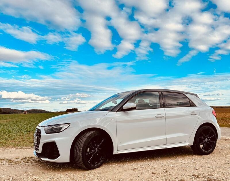Weiß Gebraucht 2022 Audi A1 Sportback S-Line Kleinwagen | 24.999 € (Fairer Preis) - Bild 1/4