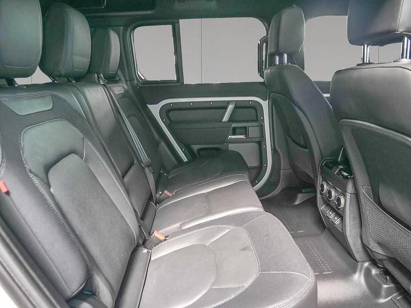 Gebraucht Land Rover Defender SE Dynamic 202 PS (148 kW) 2023 Fuji white SUV