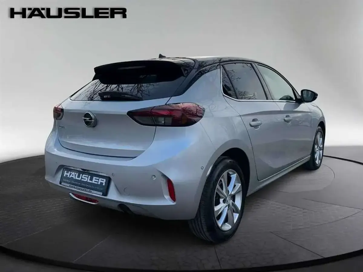 Usado Opel Corsa Elegance 131 HP (96 kW) 2022 Cinzento Citadino