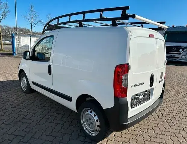 Gebraucht Fiat Fiorino 80 PS (58 kW) 2020 Weiß Van / Kleinbus