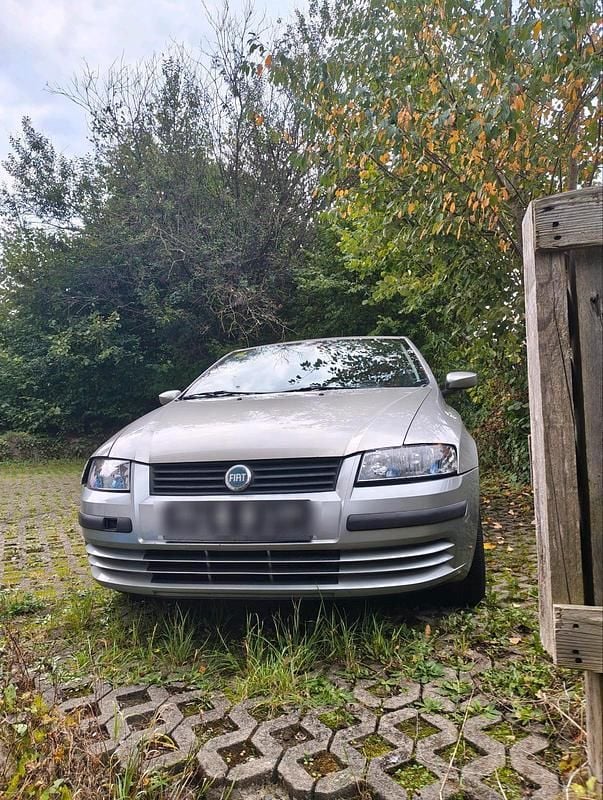 Silber Gebraucht 2004 Fiat Stilo Kleinwagen | 1.000 € (Etwas zu teuer) - Bild 1/4