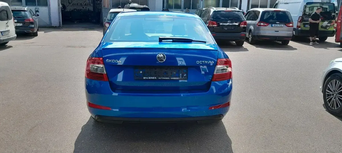 Gebraucht Skoda Octavia 179 PS (131 kW) 2014 Blau Kombi