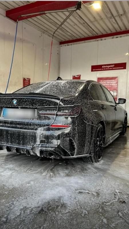 Schwarz Gebraucht 2021 BMW 320e M Sport Limousine | 28.500 € (Teuer) - Bild 1/4