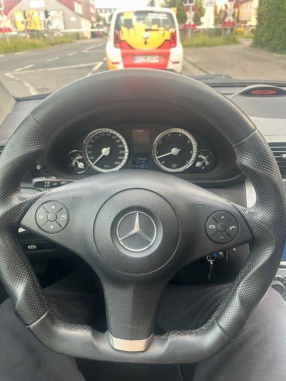 Blau Gebraucht 2009 Mercedes CLC180 Kleinwagen | 6.000 € (Fairer Preis) - Bild 1/4
