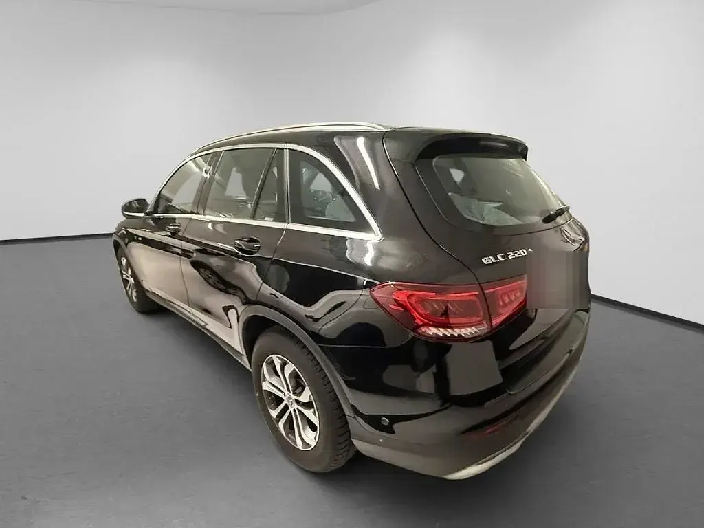 Gebraucht Mercedes GLC220 194 PS (142 kW) 2022 Schwarz SUV