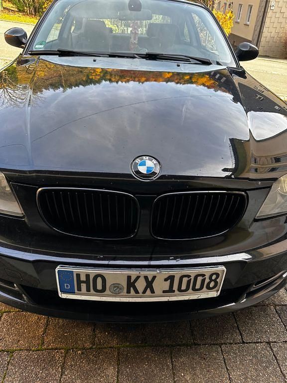 Schwarz Gebraucht 2009 BMW 120 Sport Line Kleinwagen | 3.500 € (Guter Preis) - Bild 1/3