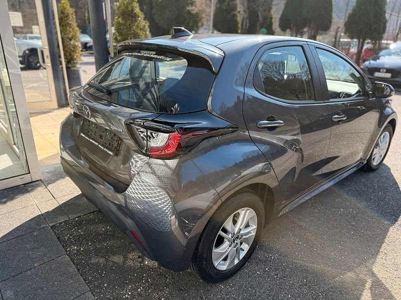 Neu Mazda 2 Center-Line 116 PS (85 kW) 2025 Lead grey Kleinwagen