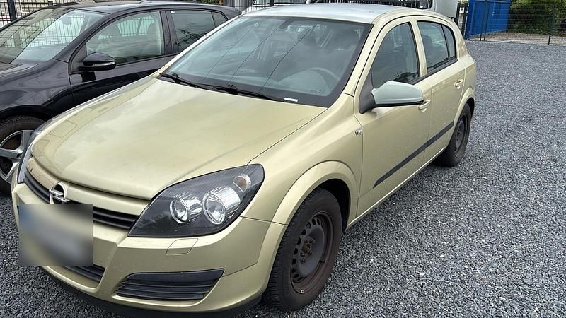 Gold Gebraucht 2004 Opel Astra Limousine | 750 € (Superpreis) - Bild 1/4
