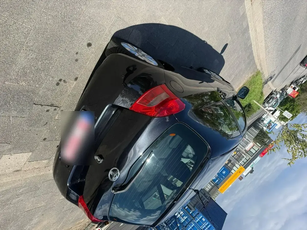 Gebraucht Toyota Yaris 69 PS (50 kW) 2008 Schwarz Kleinwagen