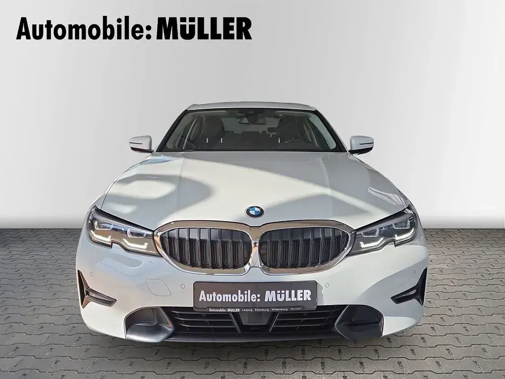 Gebraucht BMW 320 Sport Line 184 PS (135 kW) 2020 Weiss Limousine