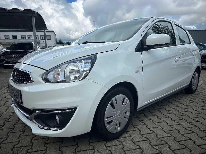 Weiß Gebraucht 2017 Mitsubishi Space Star Diamant Edition Limousine | 7.490 € (Fairer Preis) - Bild 1/4