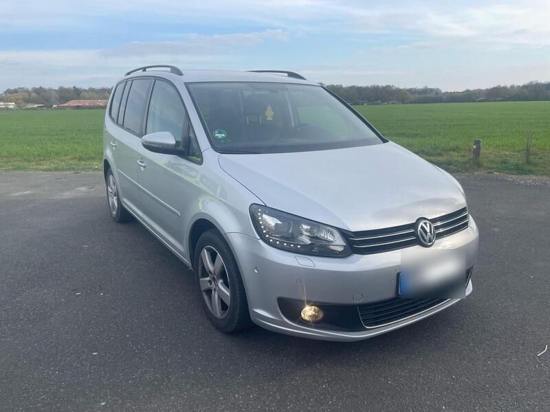 Silber Gebraucht 2011 VW Touran Van / Kleinbus | 6.750 € (Guter Preis) - Bild 1/4