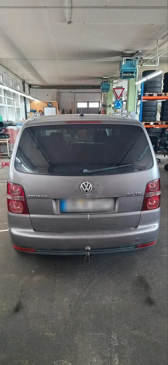 Gebraucht VW Touran 170 PS (125 kW) 2026 Silber Van / Kleinbus