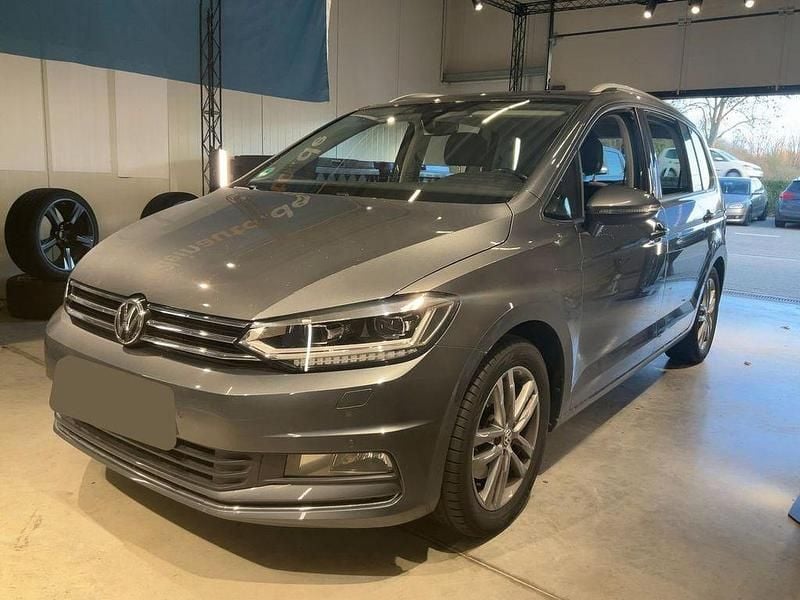 Grau Gebraucht 2017 VW Touran Sound Van / Kleinbus | 19.450 € (Guter Preis) - Bild 1/4